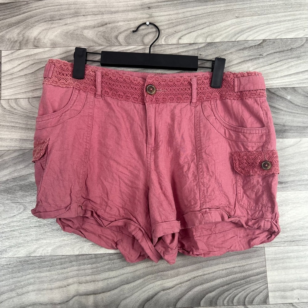 Maurices Linen Shorts Womens Size 5/6 Pink Cargo Pockets Lace Detail Cuffed Hem